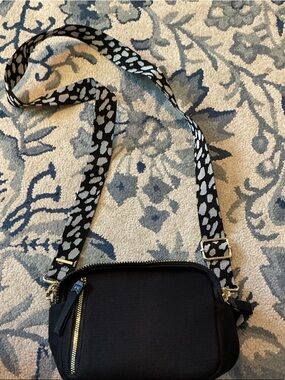 Stella & Dot Black Crossbody Camera Bag with Printed Strap